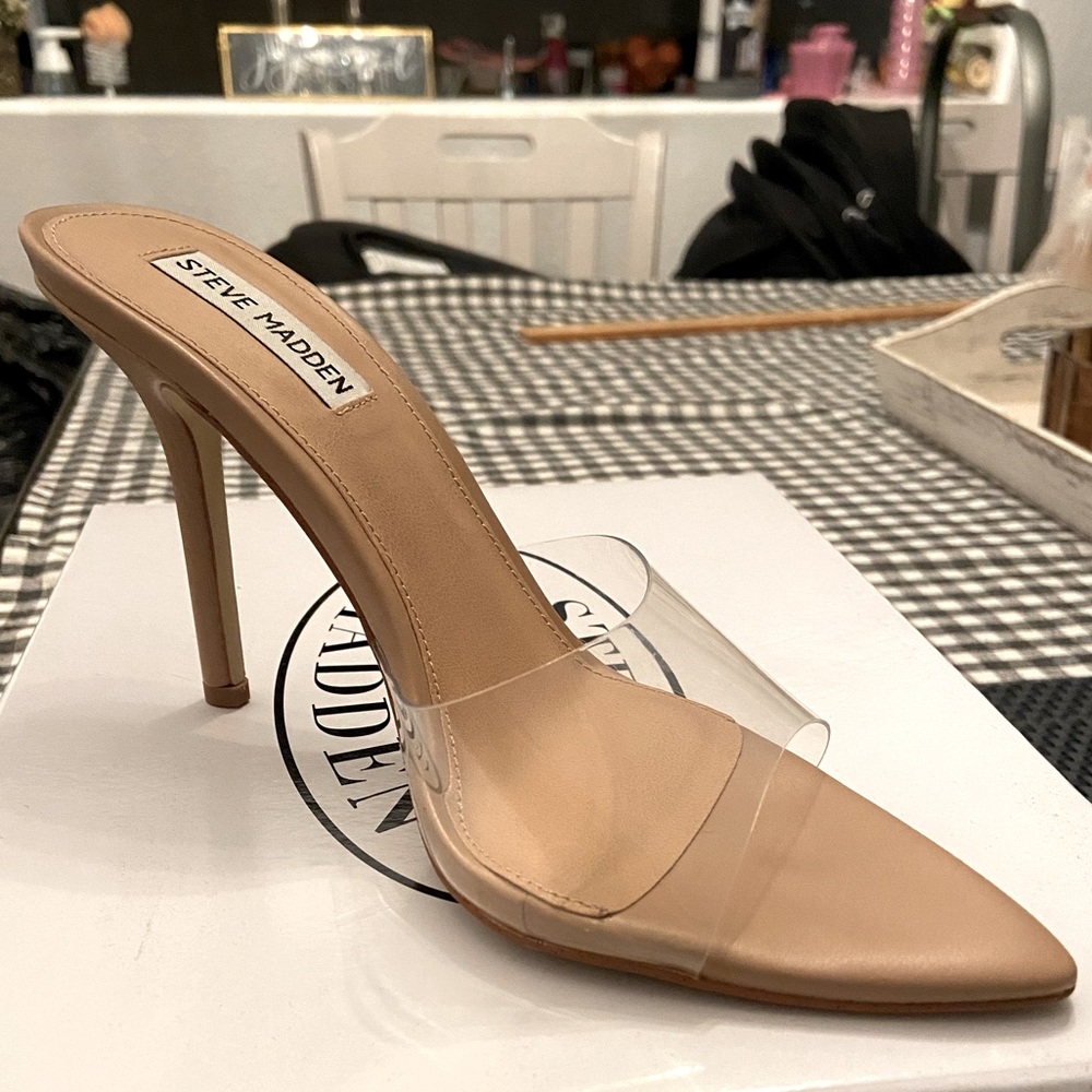 Pointed peep toe heels